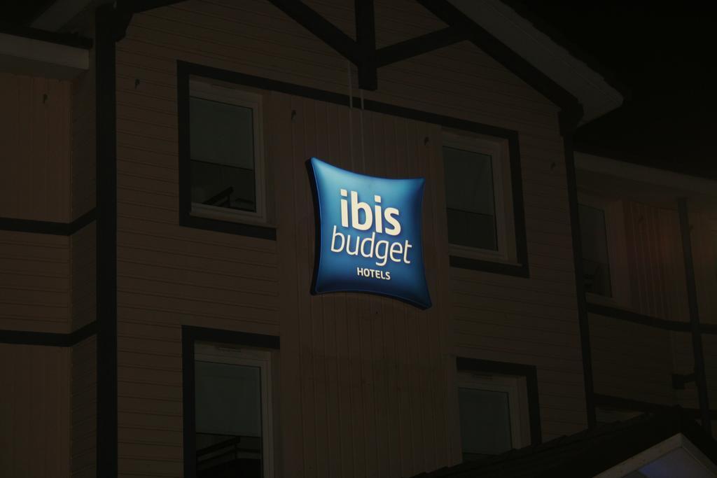 Ibis Budget Coutances Exterior photo