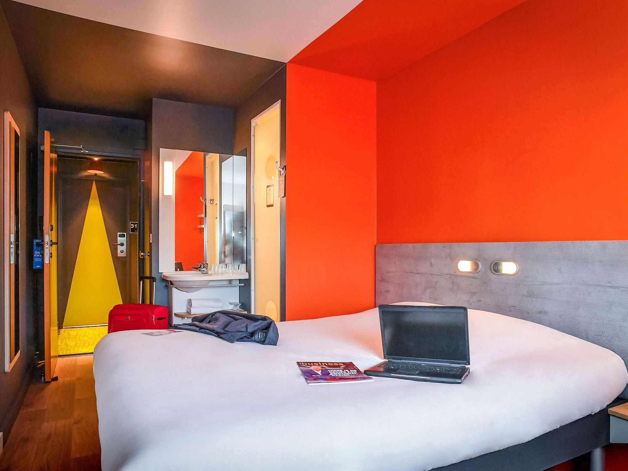 Ibis Budget Coutances Exterior photo