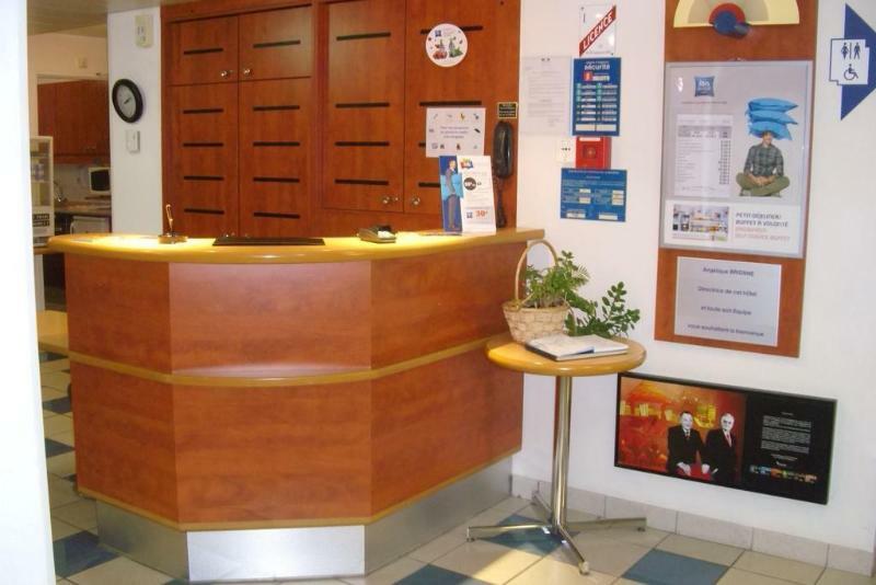 Ibis Budget Coutances Exterior photo
